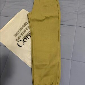 Comfrt Minimalist Sweatpants — Size XS (New Without Tag)